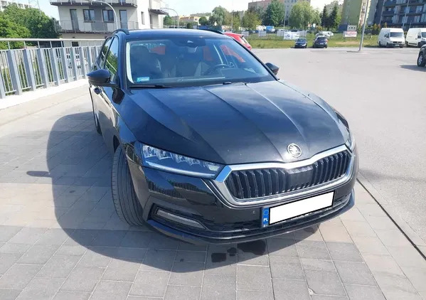 samochody osobowe Skoda Octavia cena 59000 przebieg: 173000, rok produkcji 2021 z Kielce